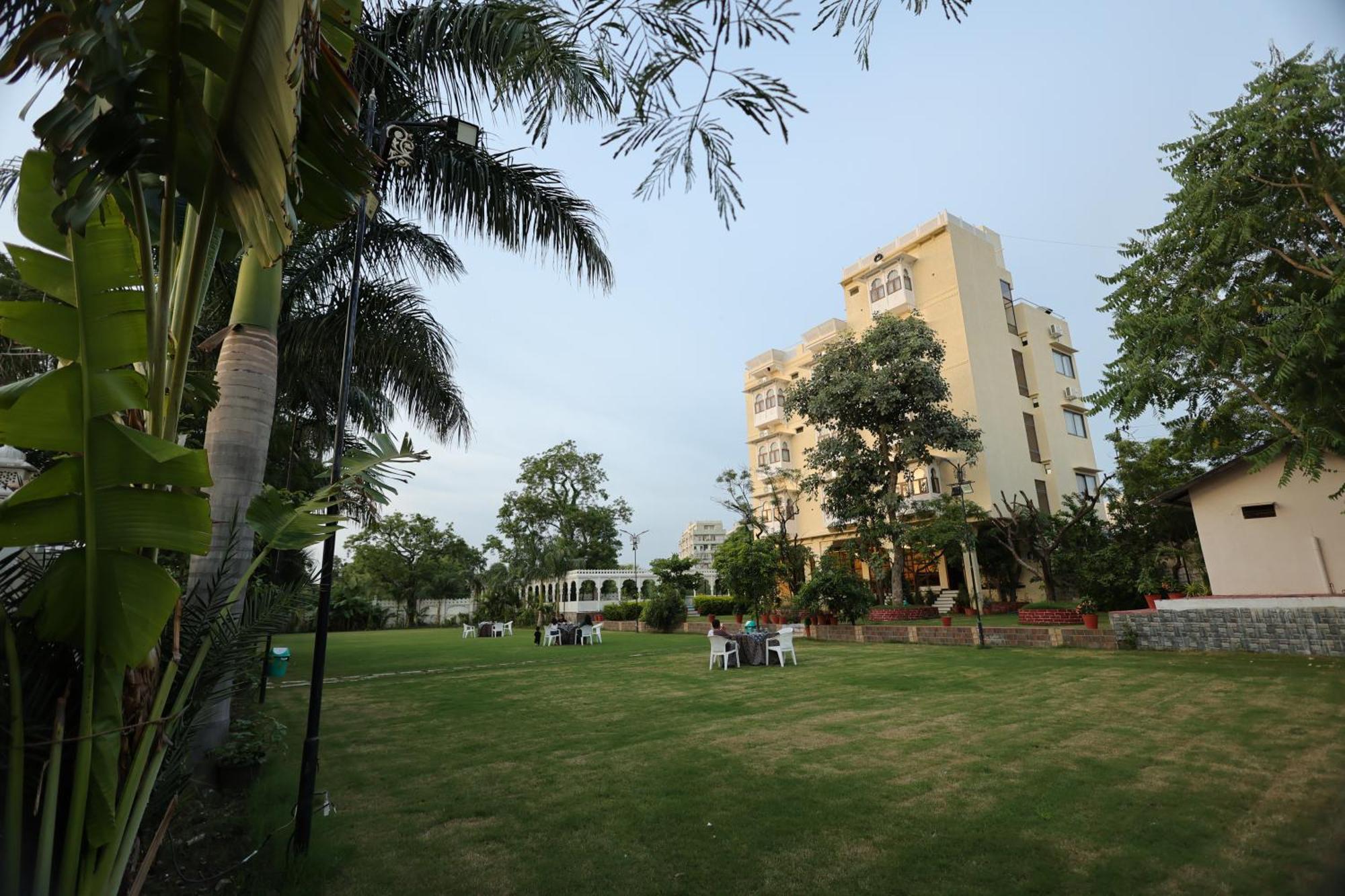 Manas Resort By Rudrakshi Udaipur Exteriör bild