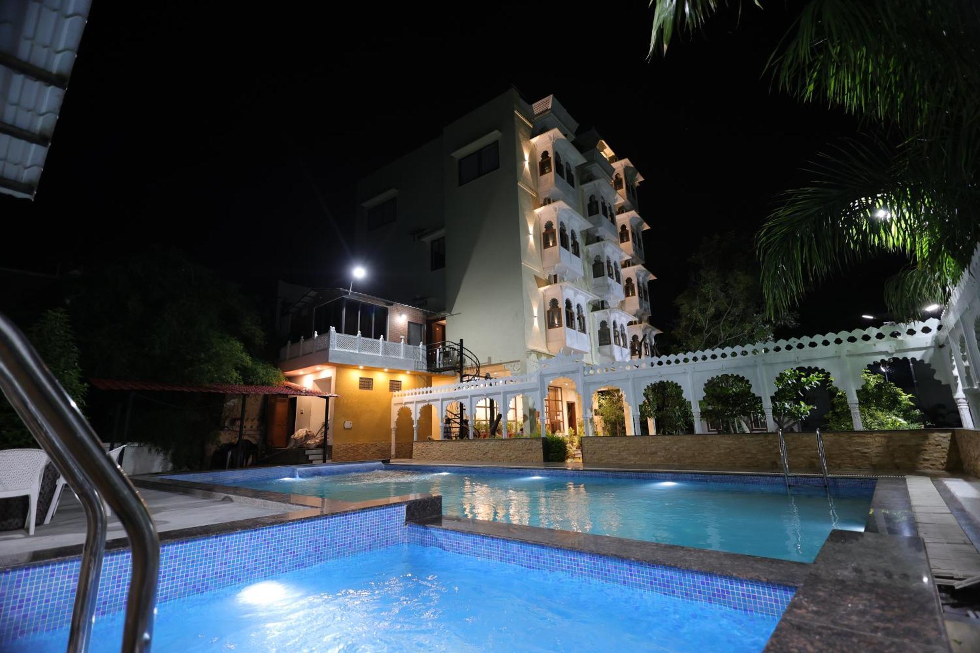 Manas Resort By Rudrakshi Udaipur Exteriör bild
